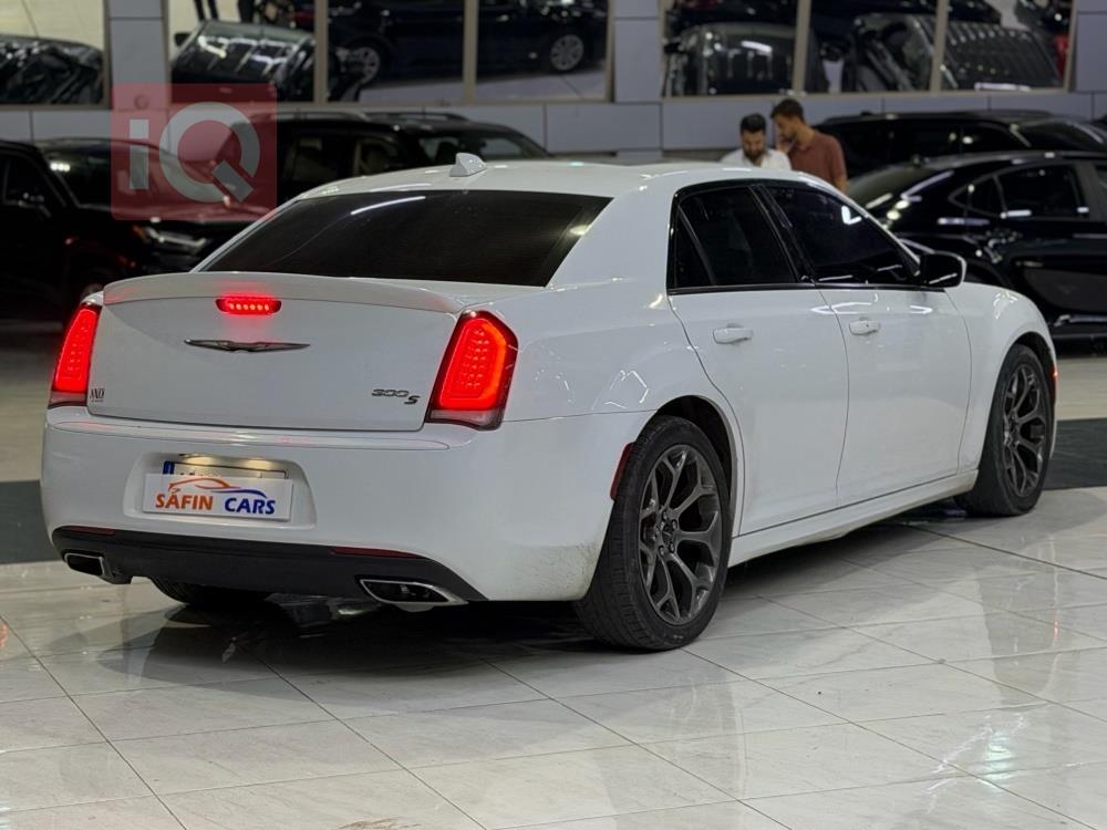 https://cdn.iqcars.ioc0351f26-1d3d-4473-9e8a-77ad731fddf6_3.jpg